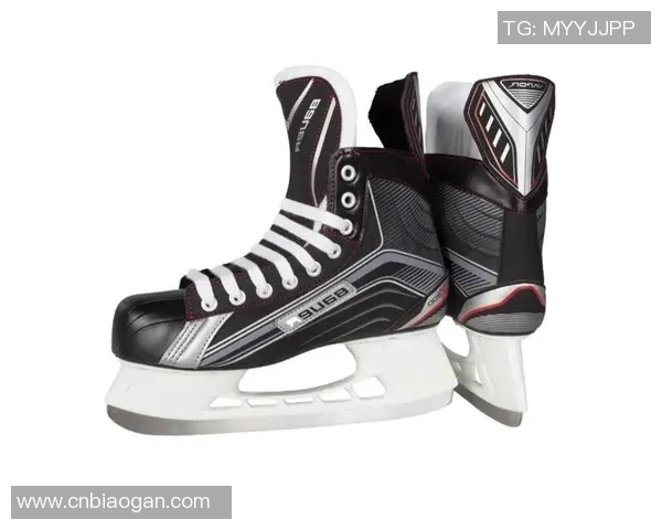 球星偏爱平底足球鞋解析为何这款鞋成为顶级球员的首选 球星偏爱平底足球鞋解析为何这款鞋成为顶级球员的首选